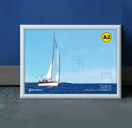  Cadre Affiche Clic Clac en Format A2 - Aluminium